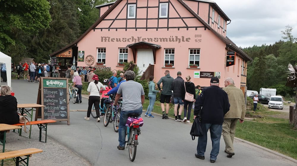 In Thüringen sinkt die Zahl der Männer und männlichen Jugendlichen. (Archivbild) / Foto: Bodo Schackow/dpa