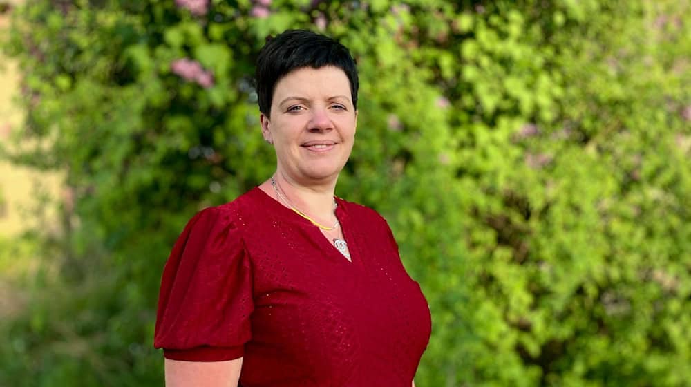 Diana Schmidt ist Vorsitzende des Hebammenlandesverbandes Thüringen. Die von der Landesärztekammer vorgeschlagene Zentralisierung von Geburtskliniken in Thüringen würde aus Sicht des Landeshebammenverbandes zulasten ländlicher Regionen gehen. / Foto: Annett Gehler/dpa