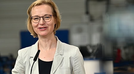 Finanzministerin Katja Wolf (BSW) legte in Erfurt eine Bilanz der Finanzämter vor. (Archivfoto) / Foto: Martin Schutt/dpa