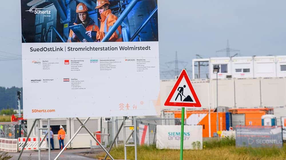 Der bayerische Abschnitt der Stromtrasse Südostlink wird rein als Erdkabel verlegt. (Archivbild) / Foto: Klaus-Dietmar Gabbert/dpa