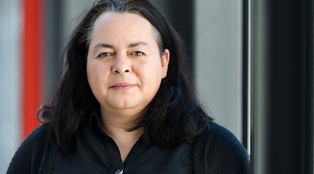 Die Linke-Abgeordnete Katharina König-Preuss fordert ein Gesamtkonzept im Kampf gegen Rechtsextremismus. (Archivbild) / Foto: Michael Reichel/dpa