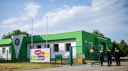 Die Gewerkschaft der Polizei in Thüringen steht im Fokus von Ermittlungen. (Archivbild) / Foto: Jacob Schröter/dpa