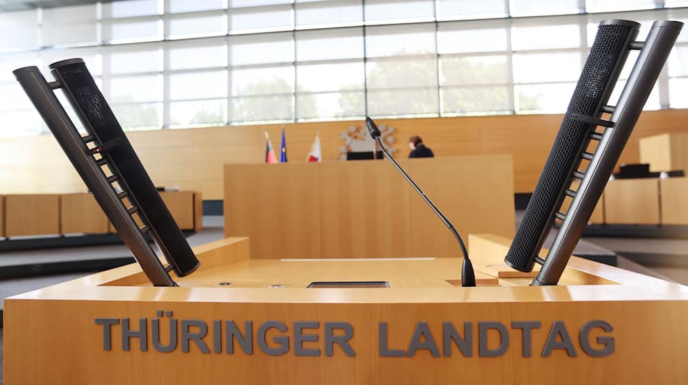 Im Thüringer Landtag diskutierten die Fraktionen Änderungen bei der Grundsteuer. (Symbol-Archivbild) / Foto: Bodo Schackow/dpa