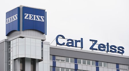 Zeiss fertigt in Jena Displays für Flugzeuge   / Foto: picture alliance / ZB