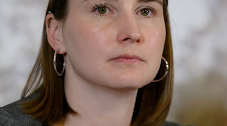 Die Überwindung der Wohnungslosigkeit in Thüringen ist laut Sozialministerin Katharina Schenk eine Gemeinschaftsaufgabe. (Archivbild) / Foto: Hendrik Schmidt/dpa
