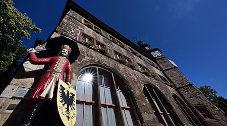Die Stadt Nordhausen verhängt eine Haushaltssperre. (Symbolbild) / Foto: Martin Schutt/dpa