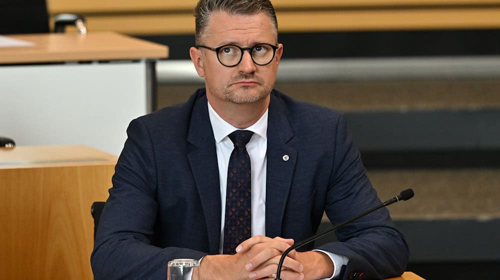 Thüringens Bildungsminister Tischner verpflichtet Lehramts-Quereinsteiger künftig zu einem Crashkurs in Pädagogik. (Archivfoto) / Foto: Martin Schutt/dpa