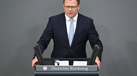 Der SPD-Politiker und Bundesumweltminister Carsten Schneider hat einen Rat zum Umgang mit der Bundespolitik an das Thüringer BSW (Archivbild). / Foto: Katharina Kausche/dpa