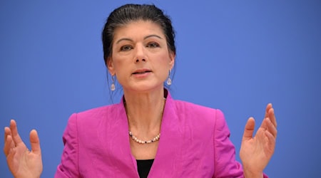 Die BSW-Bundesvorsitzende Sahra Wagenknecht hält ihre Partei für unverzichtbar. (Archivbild) / Foto: Sören Stache/dpa