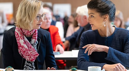 Wagenknecht hält die Kritik am Thüringer BSW aufrecht. (Archivbild) / Foto: Michael Reichel/dpa