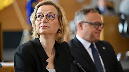 Die Thüringer BSW-Co-Chefin Katja Wolf sieht die Debatte um ein AfD-Verbotsverfahren mit Skepsis. (Archibild) / Foto: Martin Schutt/dpa