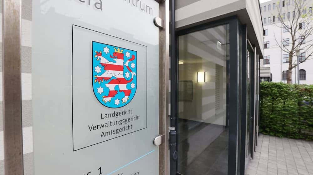 Die Staatsanwaltschaft Gera hat Anklage gegen einen 46-Jährigen wegen versuchten Mordes erhoben. (Symbol-Archivbild) / Foto: Bodo Schackow/dpa
