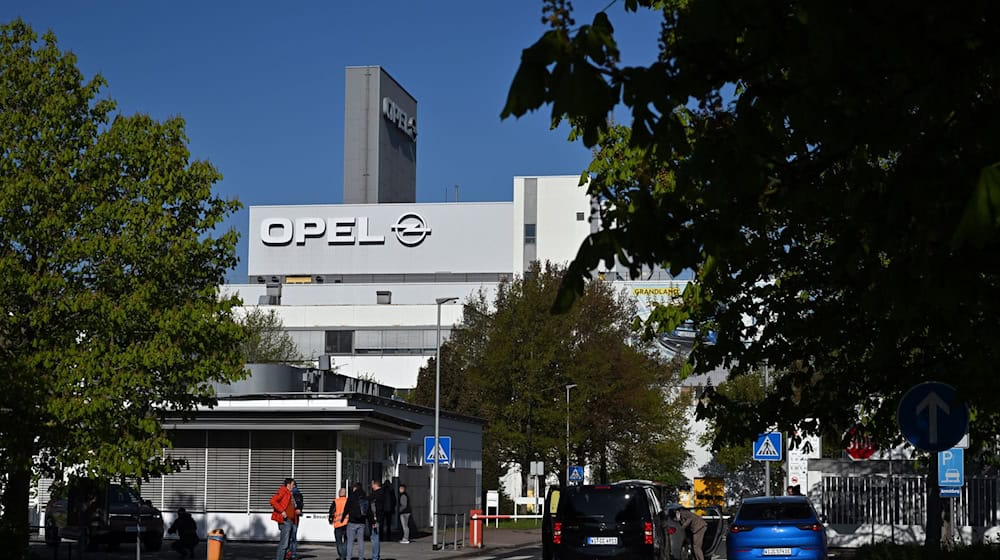 Die Beschäftigtenzahl bei Opel in Eisenach ist stabil  / Foto: Martin Schutt/dpa