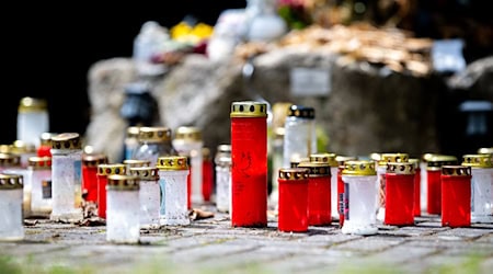 Nach dem Tod eines 23-Jährigen im Juni sind auch zwei 15 und 16 Jahre alte Mädchen festgenommen worden. (Archivbild) / Foto: Jacob Schröter/dpa