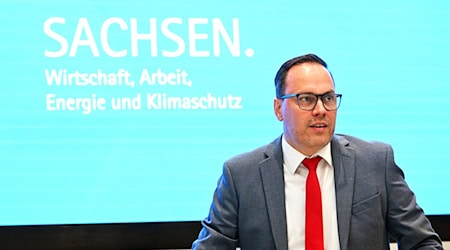 Sachsens SPD-Fraktionschef Dirk Panter sieht in der Initiative einen wichtigen Impuls für die wirtschaftliche Eigenständigkeit Ostdeutschlands. / Foto: Elisa Schu/dpa