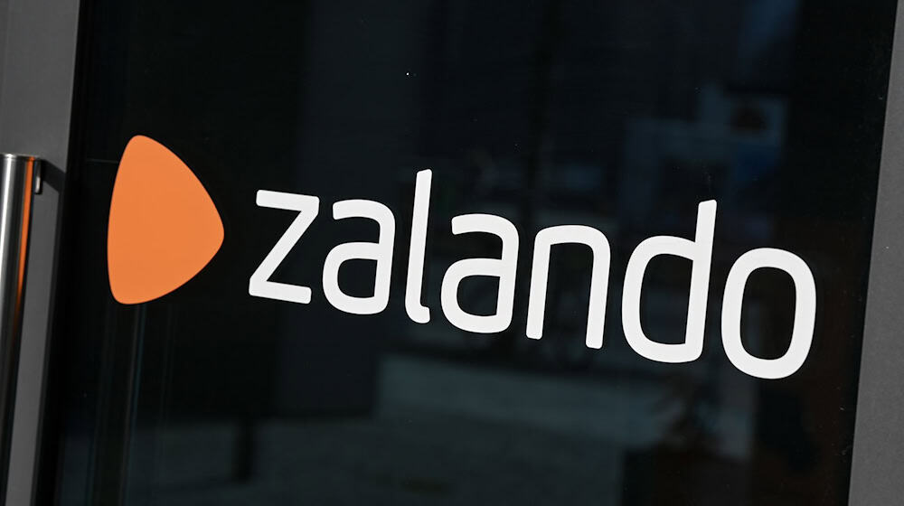 Bei Zalando in Erfurt soll es einen Warnstreik geben. (Symbolbild) / Foto: Jens Kalaene/dpa-Zentralbild/dpa