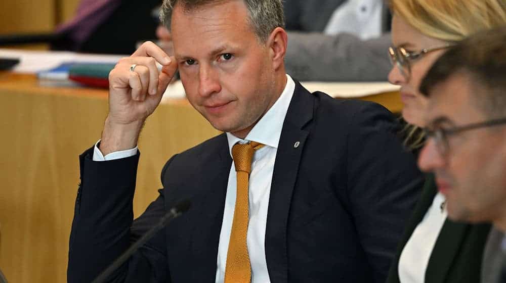 Thüringens CDU-Fraktionschef Andreas Bühl fordert neue Sommerferienregelungen in Deutschland. (Archivbild) / Foto: Martin Schutt/dpa