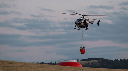 Auf der Saalfelder Höhe soll bald ein vierter Hubschrauber helfen.  / Foto: Daniel Vogl/dpa