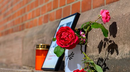 Nach dem Tod der 16-Jährigen ist die Anteilnahme groß. / Foto: Swen Pförtner/dpa