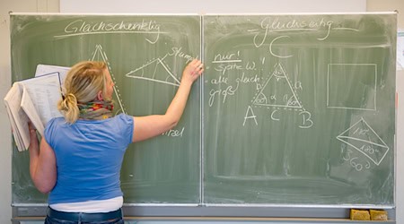 Jede vierte Lehrkraft in Thüringen arbeitet Zahlen des Statistischen Bundesamts zufolge in Teilzeit. (Archivbild) / Foto: picture alliance / Sebastian Kahnert/dpa