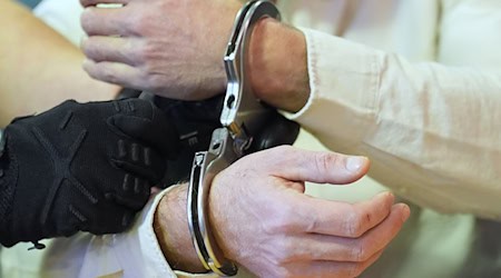 Thüringens Gerichte haben im vergangenen Jahr weniger Straftäter rechtskräftig verurteilt (Symbolfoto). / Foto: Marcus Brandt/dpa
