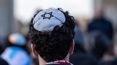 Thüringen hat 2024 die höchste Zahl antisemitischer Vorfälle aller ostdeutschen Bundesländer ohne Berlin verzeichnet. (Symbolbild) / Foto: Hannes P Albert/dpa