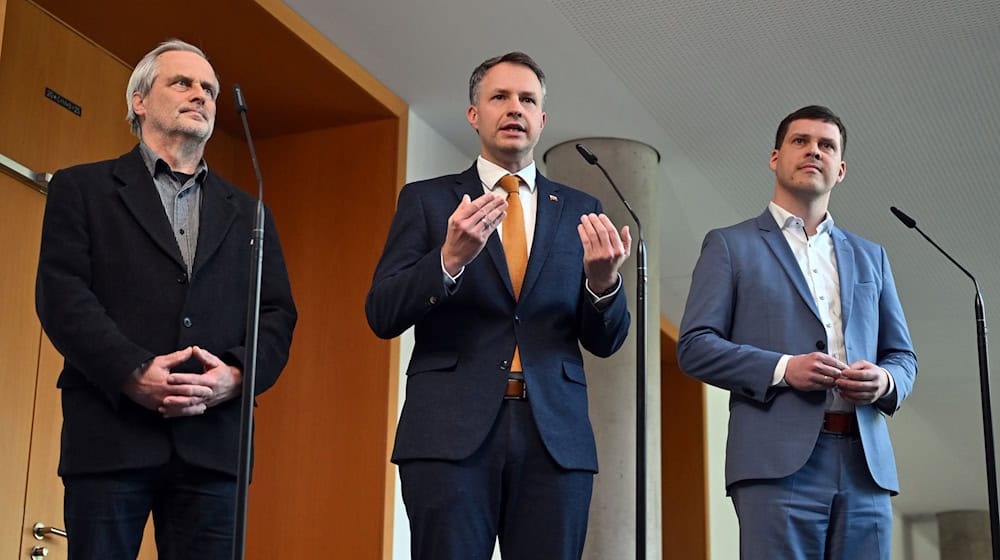 Die Gespräche zwischen Brombeer-Koalition und Linken bleiben ohne Durchbruch. Warum die Mehrheitsfrage im Thüringer Landtag weiter ungelöst ist. (Archivbild) / Foto: Martin Schutt/dpa