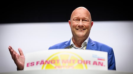 Thüringens Ex-Kurzzeitministerpräsident Thomas Kemmerich verlässt die FDP. (Archivbild) / Foto: Bernd von Jutrczenka/dpa