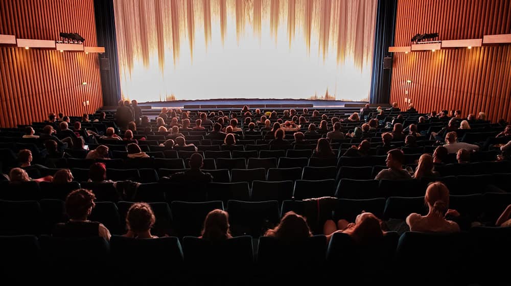  An diesem Wochenende können Filmfans beim «Kinofest» für fünf Euro fast überall in Deutschland ins Kino gehen. (Archivbild)  / Foto: Paul Zinken/dpa