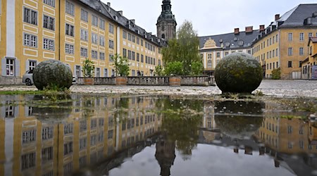 Regen und Feuchtigkeit haben auf der Heidecksburg für große Schäden gesorgt.  / Foto: Martin Schutt/dpa