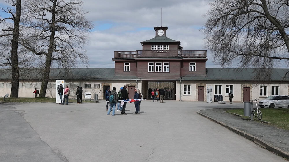 In der Gedenkstätte Buchenwald wurde eine neue Interimsausstellung zum sowjetischen Speziallager Nr.2 eröffnet. (Archivbild) / Foto: Bodo Schackow/dpa