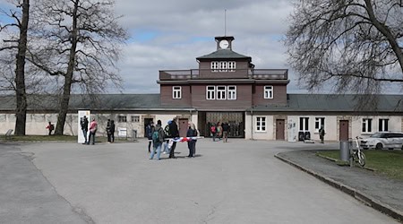 In der Gedenkstätte Buchenwald wurde eine neue Interimsausstellung zum sowjetischen Speziallager Nr.2 eröffnet. (Archivbild) / Foto: Bodo Schackow/dpa