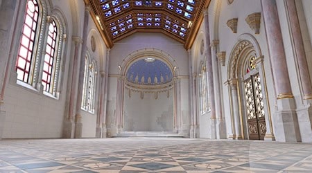 Auch historischen Bodenbeläge aus Marmor und bunten Originalfliesen wurden bei der Sanierung der Kapelle restauriert und eingebaut. (Archivbild) / Foto: Martin Schutt/dpa