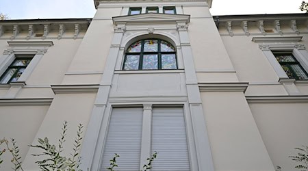 59 Arbeiten unter anderem von Henri de Toulouse-Lautrec und Alfons Mucha sind in einer Ausstellung zur Plakatkunst des 19. Jahrhunderts im Kunsthaus Apolda zu sehen (Archivfoto). / Foto: Martin Schutt/dpa