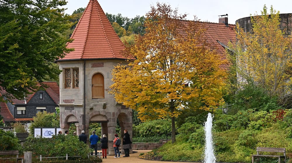 Das Brunnenhaus auf Schloss Bertholdsburg in Schleusingen entstand mit der Anlage des Schlossgartens vor rund 400 Jahren.  / Foto: Martin Schutt/dpa