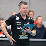 Dresdens Trainer Alexander Waibl erlebte ein Auf und Ab seiner Mannschaft / Foto: Sebastian Kahnert/dpa