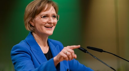 Grüne-Bundesvorsitzende Franziska Brantner spricht beim Landesperteitag in Thüringen.  / Foto: Heiko Rebsch/dpa Grüne-Bundesvorsitzende Franziska Brantner spricht beim Landesperteitag in Thüringen.  / Foto: Heiko Rebsch/dpa