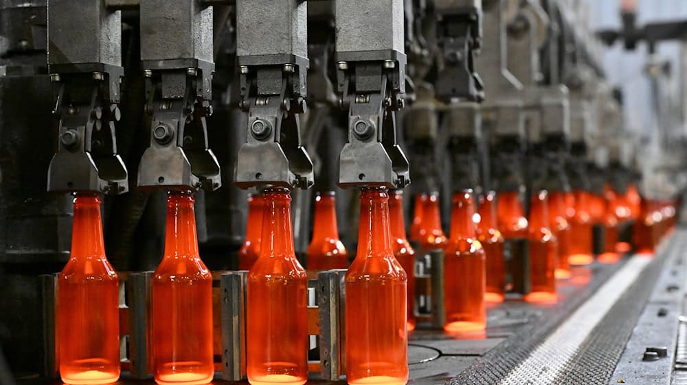 Thüringer Glasindustrie senkt Energieverbrauch (Illustration).  / Foto: Martin Schutt/dpa Thüringer Glasindustrie senkt Energieverbrauch (Illustration).  / Foto: Martin Schutt/dpa