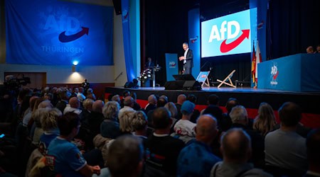 AfD-Parteichef Björn Höcke sieht seine Partei in Thüringen kurz vor der absoluten Mehrheit. / Foto: Jacob Schröter/dpa AfD-Parteichef Björn Höcke sieht seine Partei in Thüringen kurz vor der absoluten Mehrheit. / Foto: Jacob Schröter/dpa