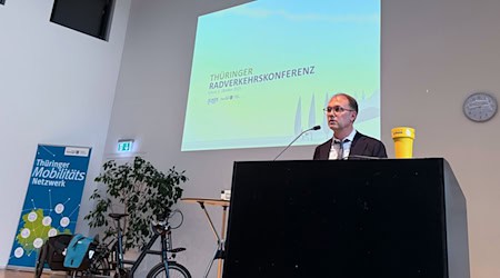 Tobias Knoblich, Staatssekretär im Thüringer Ministerium für Digitales und Infrastruktur, reagiert verhalten auf den Vorschlag.  / Foto: David Hutzler/dpa