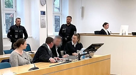 Der verurteilte Lehrer hat sich bei seiner früheren Schülerin für den sexuellen Missbrauch entschuldigt. (Archivbild) / Foto: Annett Gehler/dpa Der verurteilte Lehrer hat sich bei seiner früheren Schülerin für den sexuellen Missbrauch entschuldigt. (Archivbild) / Foto: Annett Gehler/dpa