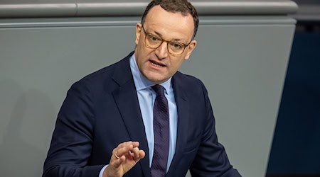 Unionsfraktionschef Spahn erwartet Aufklärung von AfD-Chefin Weidel. (Archivfoto) / Foto: Michael Kappeler/dpa