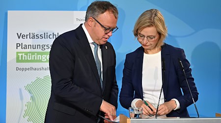 Thüringens Regierung muss ihren Haushaltsentwurf verteidigen (Archivbild).  / Foto: Martin Schutt/dpa