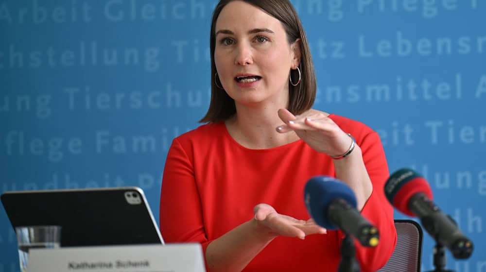 Thüringens Arbeitsministerin Katharina Schenk ist für die Aktivrente quasi auf Probe. (Archivfoto) / Foto: Martin Schutt/dpa post-slider