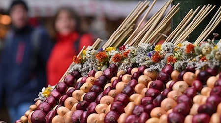 Der 372. Weimarer Zwiebelmarkt ist eröffnet worden. / Foto: Martin Schutt/dpa