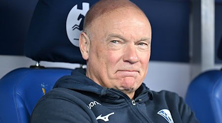 Fordert von der Mannschaft eine «Topleistung»: Bochum-Coach Uwe Rösler. (Archivfoto) / Foto: Swen Pförtner/dpa