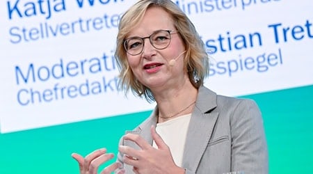 Die BSW-Politikerin Katja Wolf sieht ihre Parteichefin Sahra Wagenknecht als wichtige Identifikationsfigur - trotz eigener Differenzen mit Wagenknecht in der Vergangenheit. / Foto: Lilli Förter/dpa