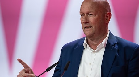 Der ehemalige Thüringer FDP-Politiker Thomas Kemmerich wurde in einer Gaststätte nicht bedient. (Archivbild) / Foto: Hannes P. Albert/dpa