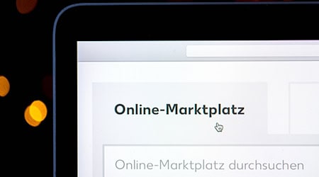 Thüringen finanziert zwei Digitalcouchs für maßgeschneiderte Online-Auftritte von Thüringer Händlern. (Symbolbild) / Foto: Sina Schuldt/dpa