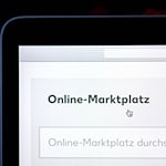 Thüringen finanziert zwei Digitalcouchs für maßgeschneiderte Online-Auftritte von Thüringer Händlern. (Symbolbild) / Foto: Sina Schuldt/dpa